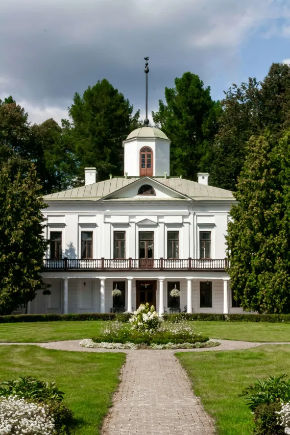 Royal villa with car and garden slide-9